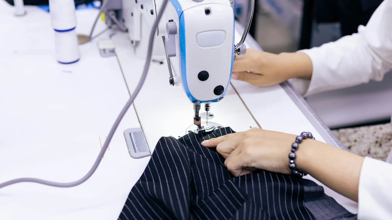 How to Evaluate Cut-and-Sew Manufacturers: 12 Gates