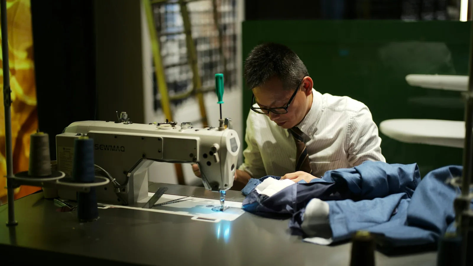 Clothing Manufacturers in China: Sourcing Guide