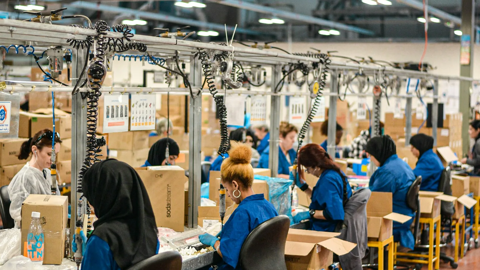 Alibaba Clothing Manufacturers: Buyer Verification Guide