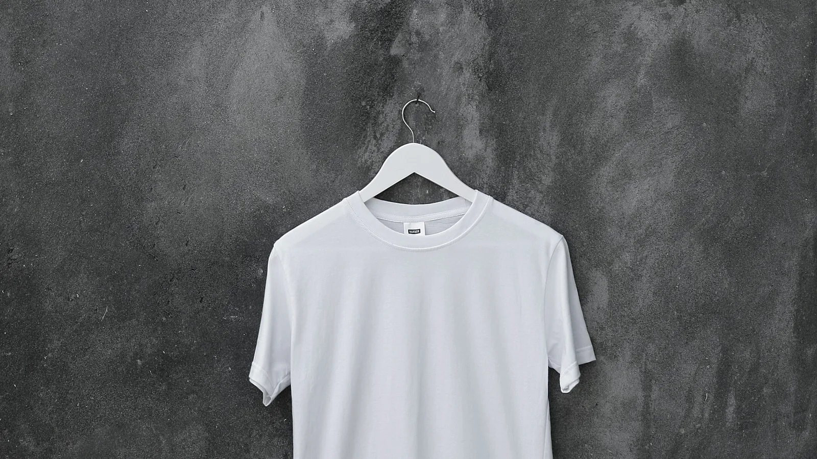 Blank T-Shirt Manufacturers in the USA: Buyer Guide