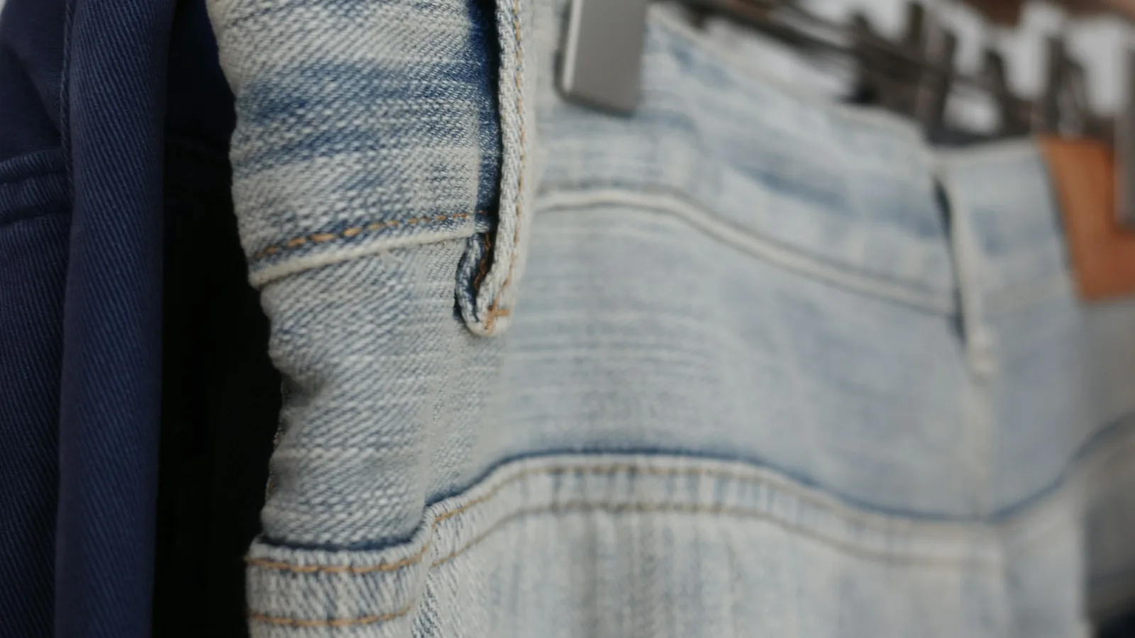 Jeans Materials: Denim Fibers, Weights, Stretch and Finishes